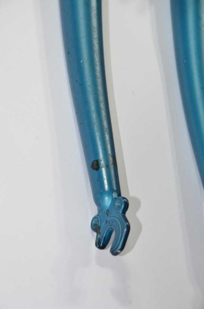 Nowy retro widelec GIANT stalowy 26" gwint 1 1/8" 28,6 odcień zieleni