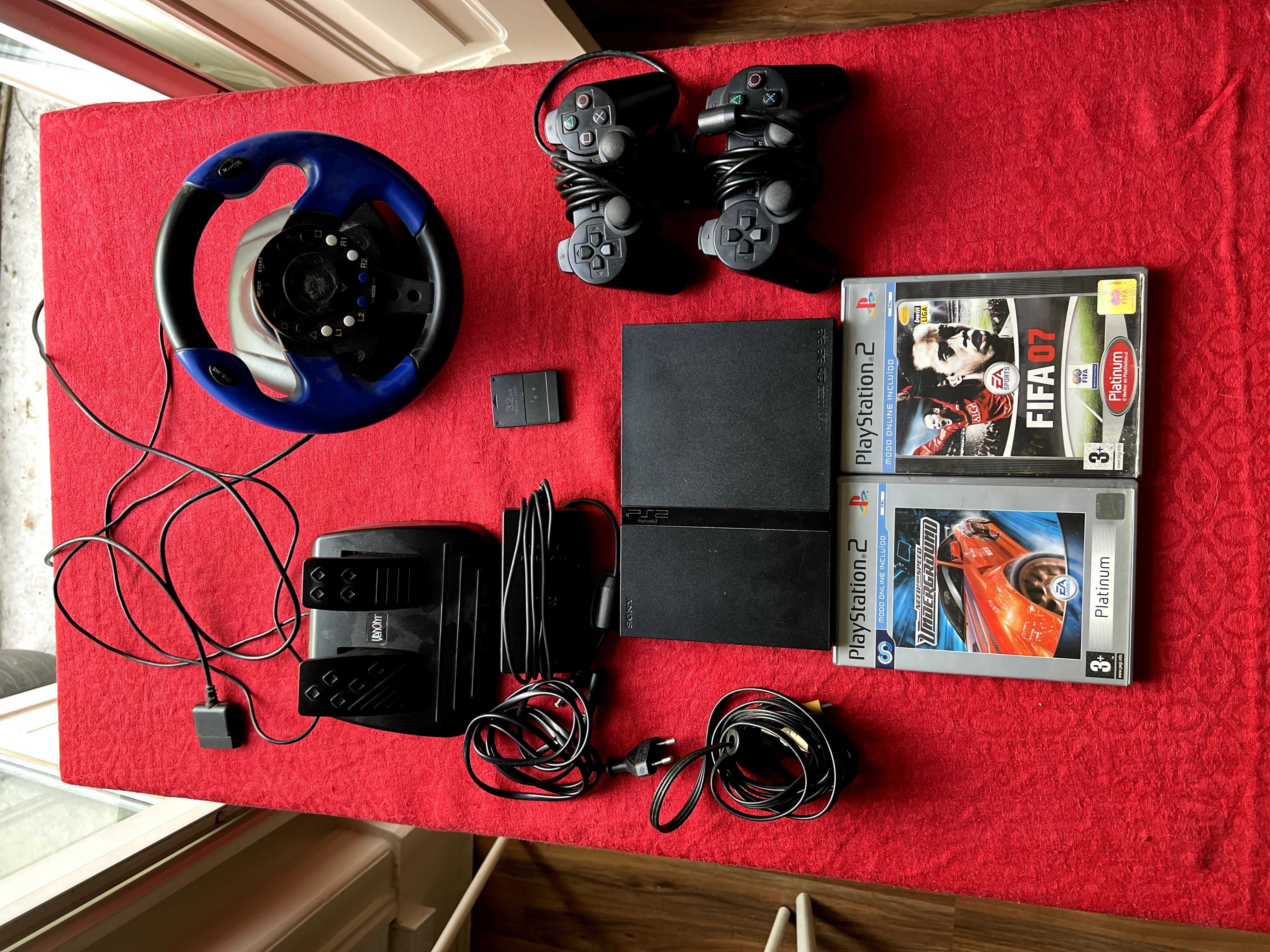 PS2 slim com 2 comandos + FIFA 7 & NFS Underground