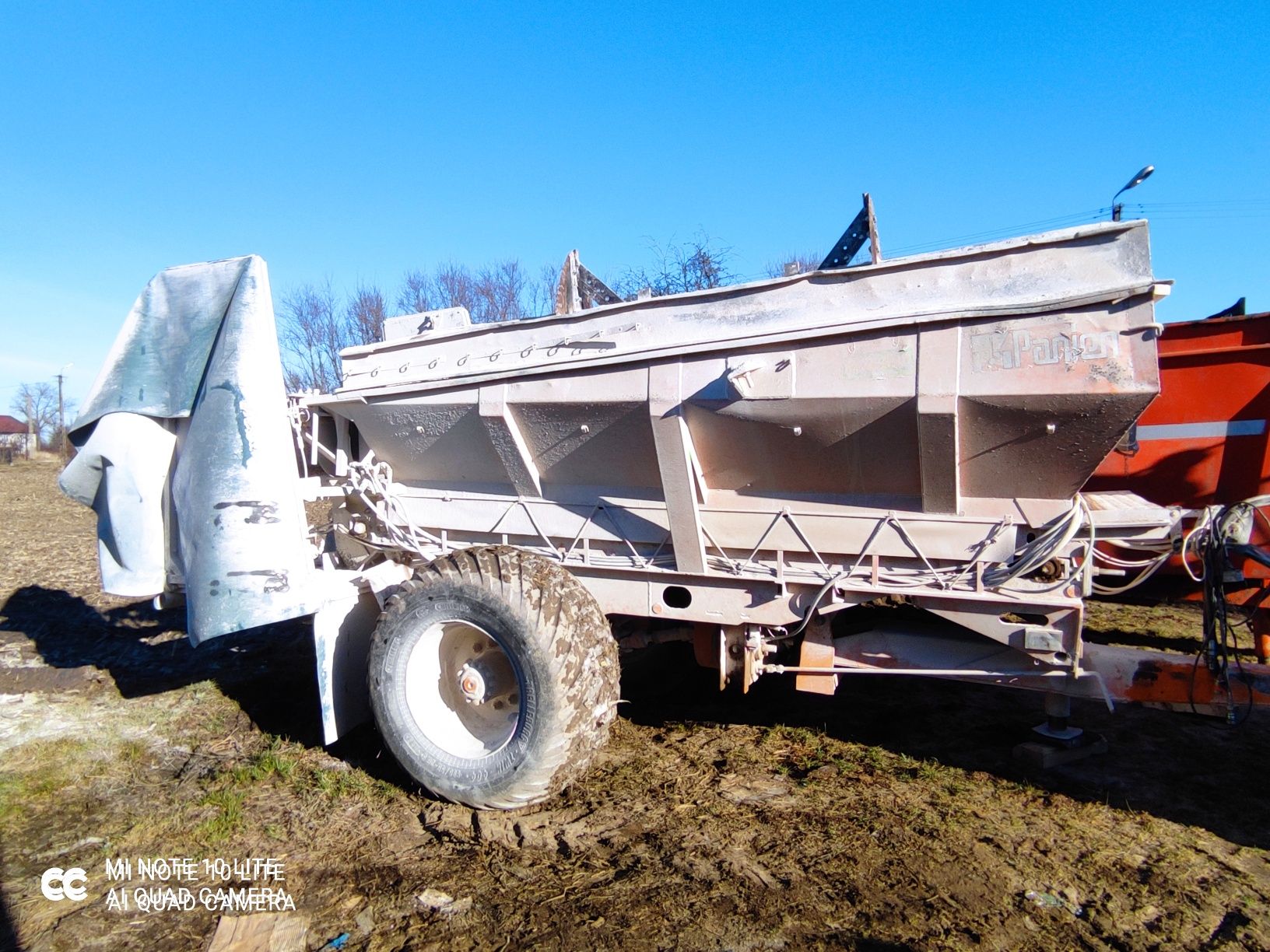 Wynajem Sprzętu Rozrzutnika Obornika,8-20 ton . Do wapna, Transport .