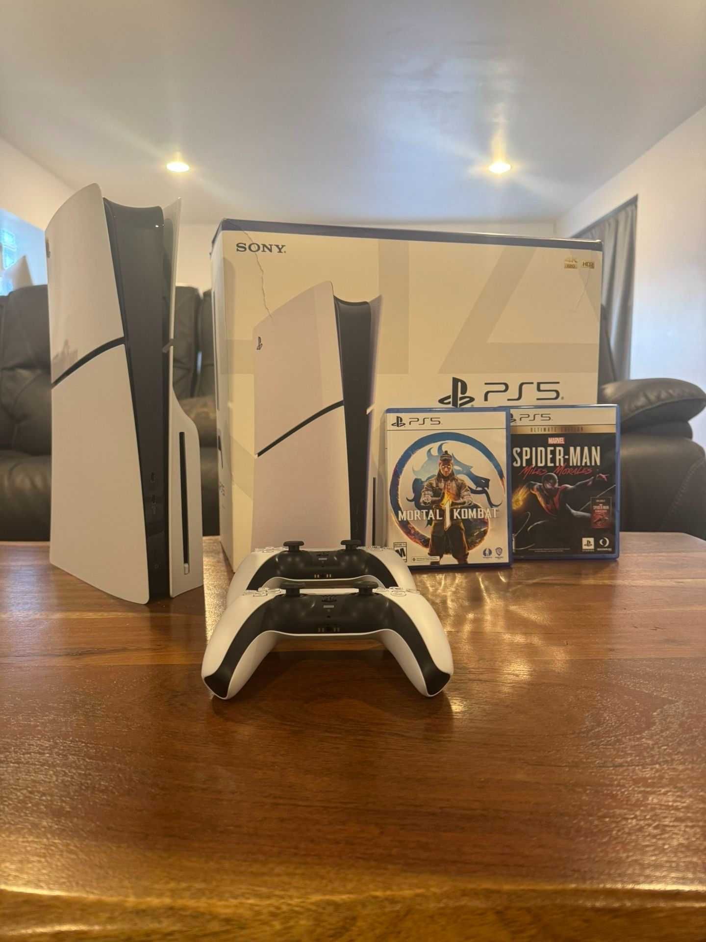 Konsola Sony PlayStation PS5 Slim + Napęd optyczny + Pady + 2 GRY