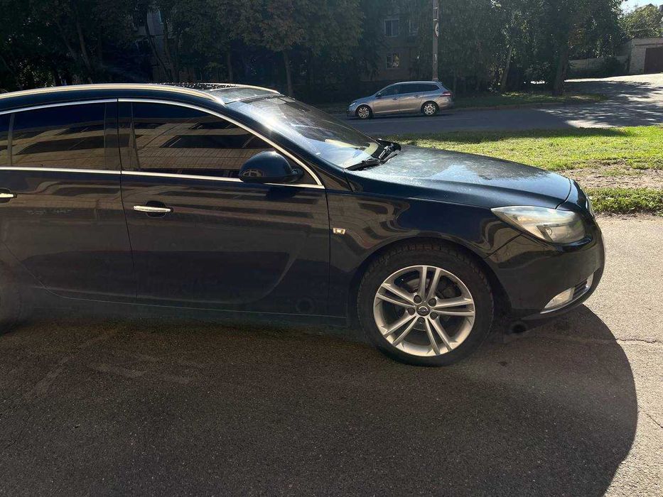 Продаю Opel Insignia 2011