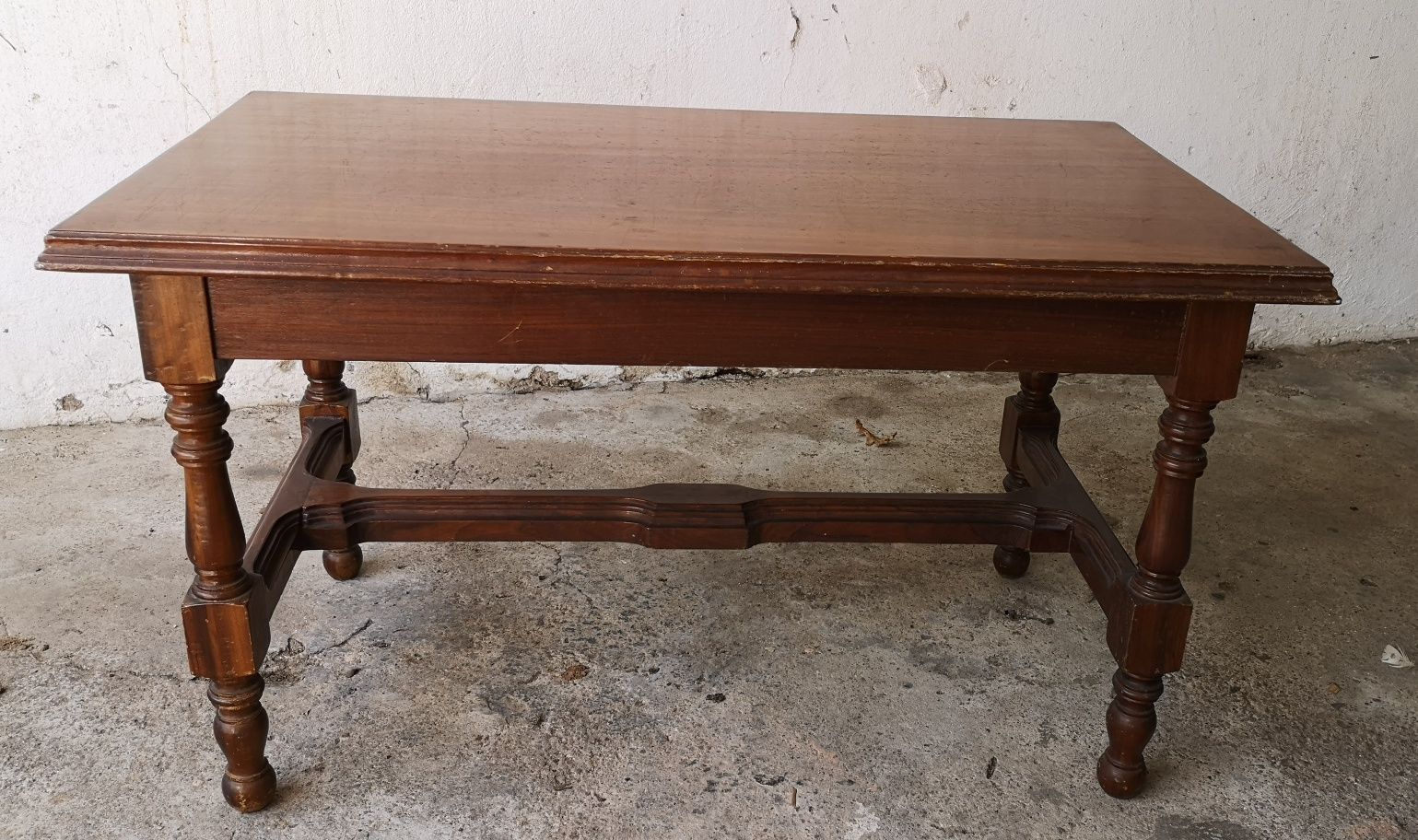 Mesa de apoio de madeira