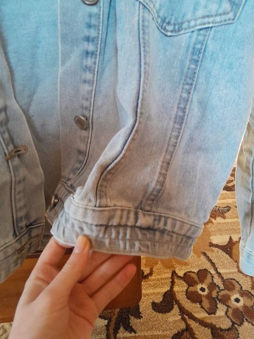 Джинсова куртка жіноча