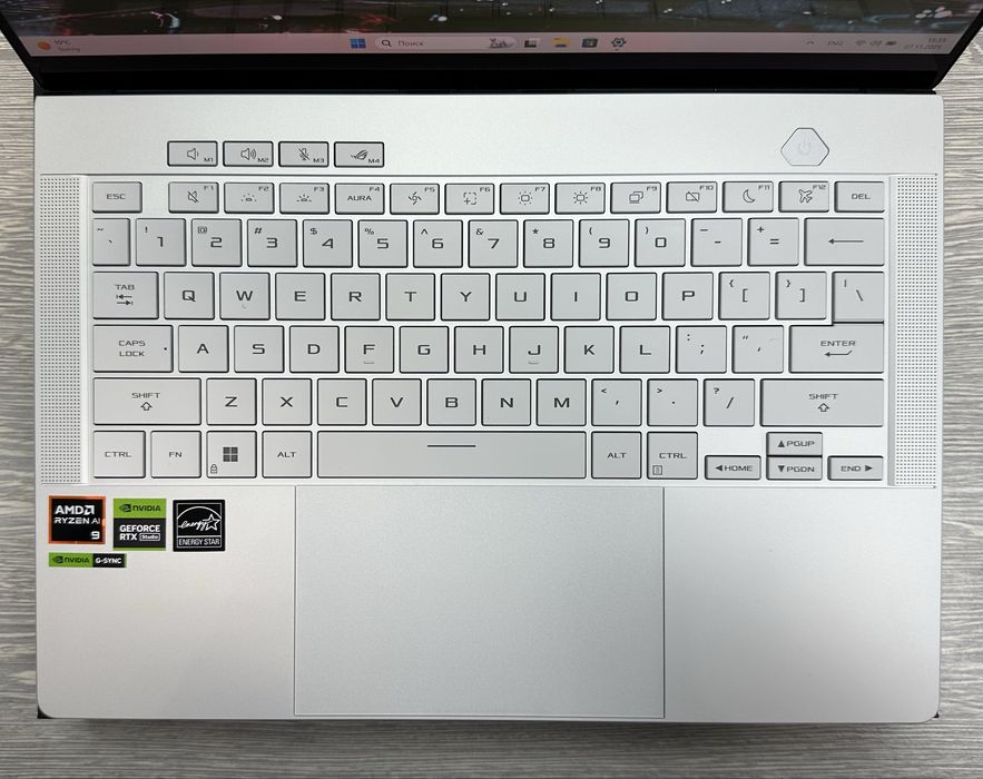 Asus ROG Zephyrus G14 / OLED 120 hz / R9(8) / RTX 4060 / 16 / 1 TB