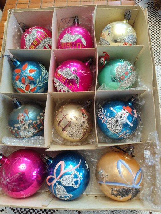 Komplet starych bombek