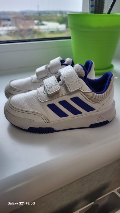 Продаю кросівки Adidas