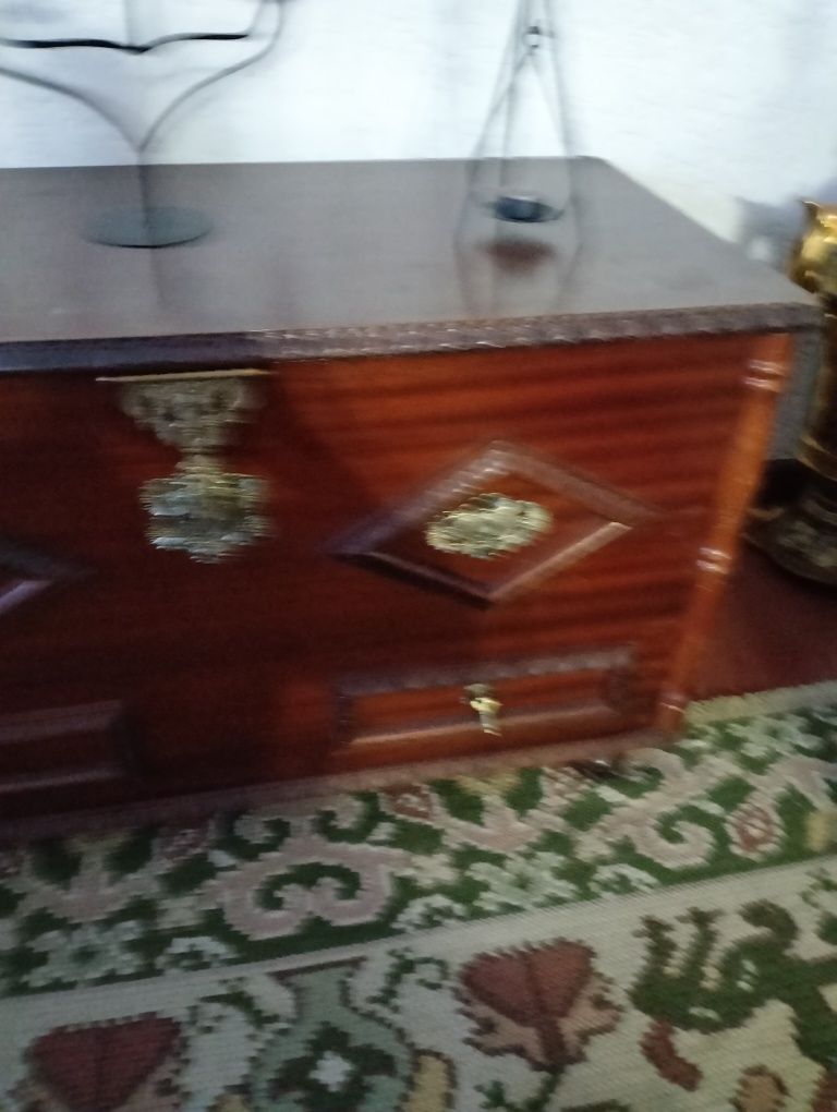 Arca  madeira bom estado