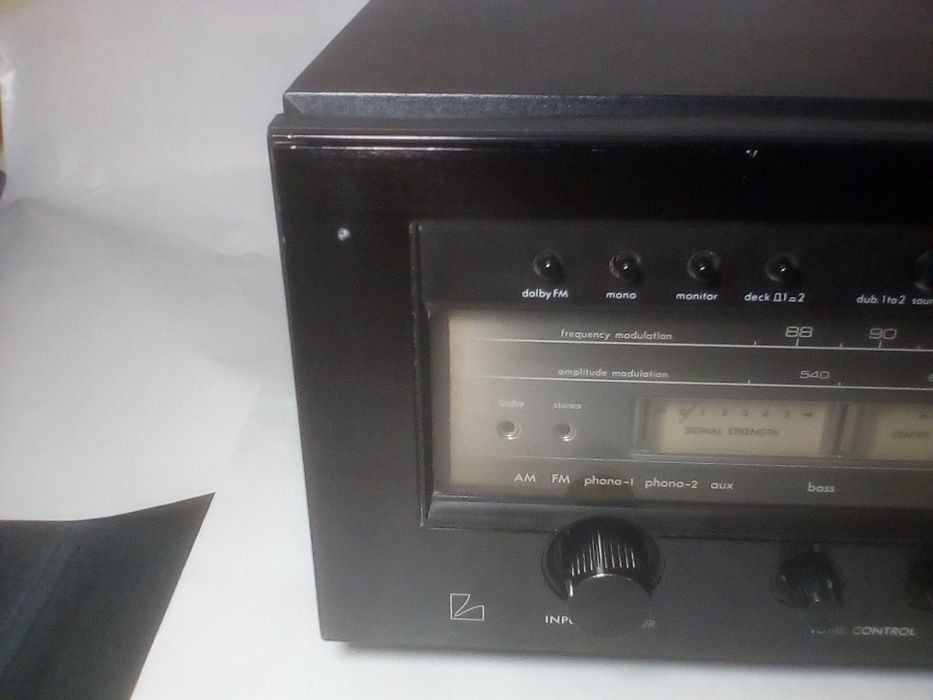 amplituner Luxman R-1050