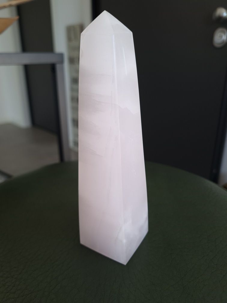Obelisco/ gerador calcite rosa