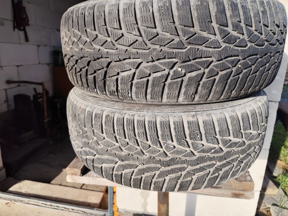 Nokiany zimowe 2 szt. 205/55/16