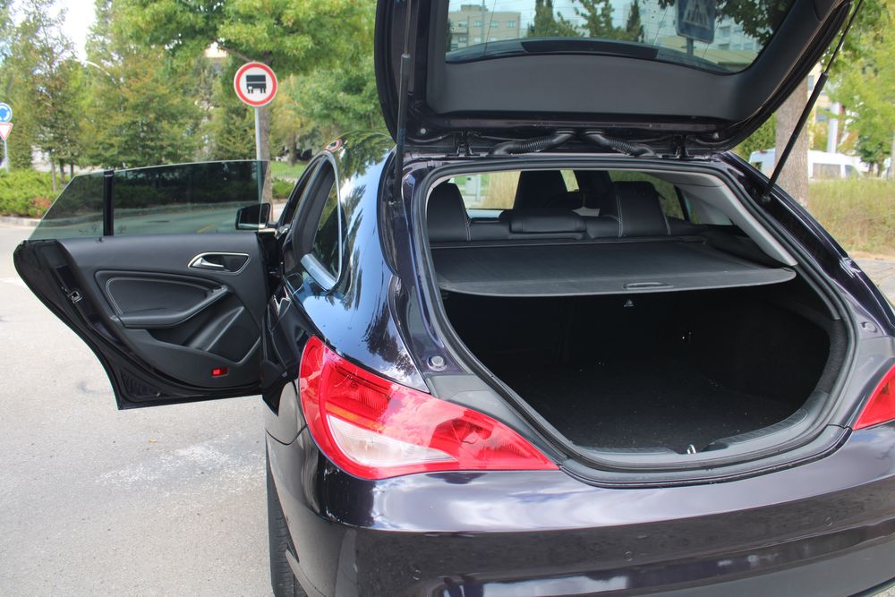 Mercedes CLA 180D Shooting Brake • Automático • 2015 • 115.000km