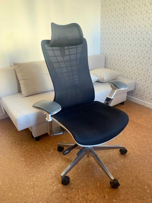 Cadeira Ergonômica Profissional Miller