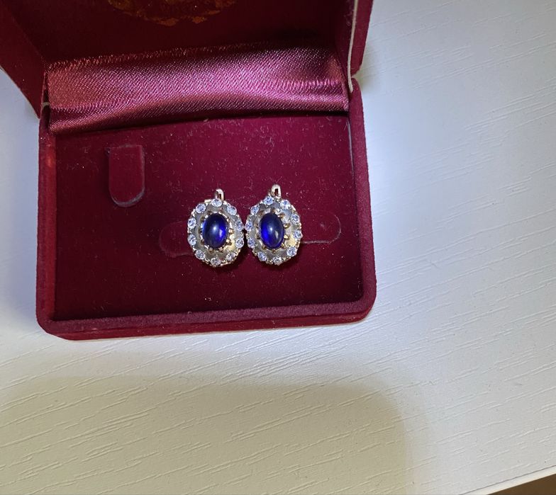 Продам золотые серьги из ссср
