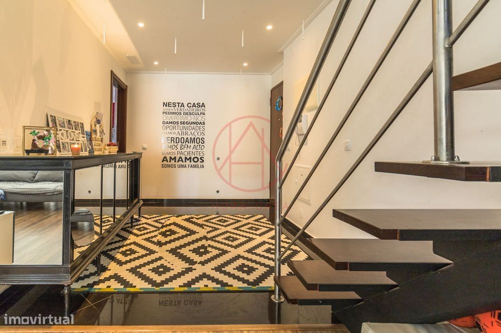 Apartamento T2  mais  1 Duplex – Alto Seixalinho - Barreiro
