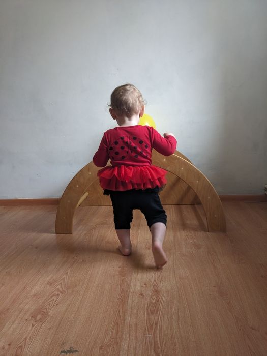 Гойдалка,качеля,балансир