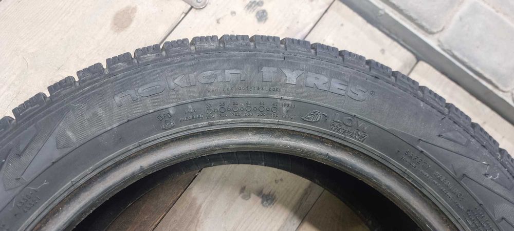 Зимові шини 205/55/16