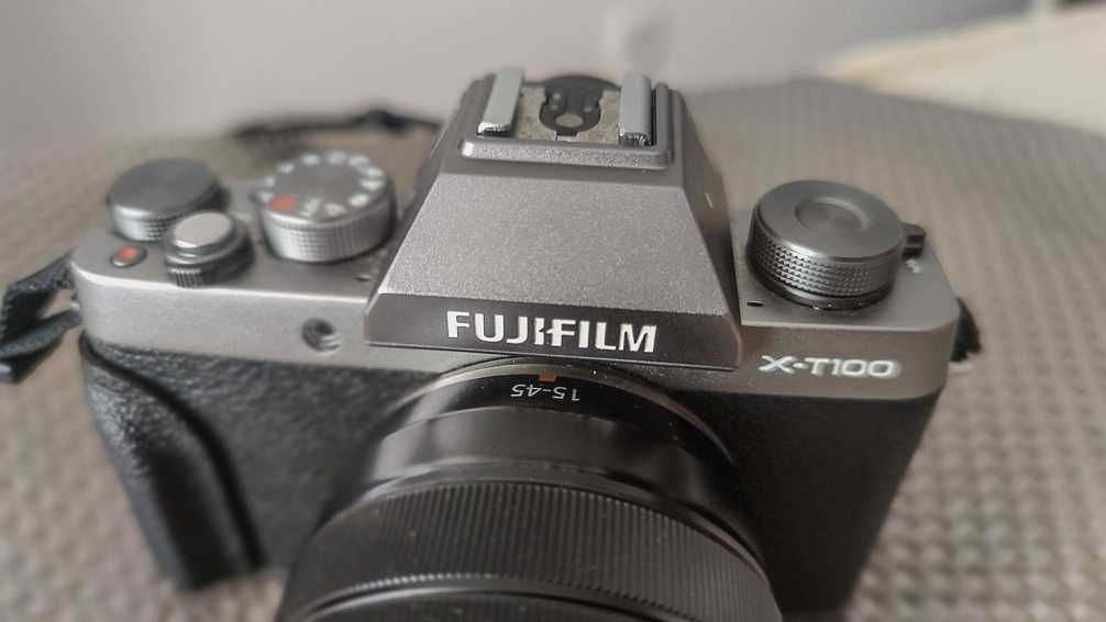 Máquina Fotográfica FUJIFILM X-T100 (mirrorless)