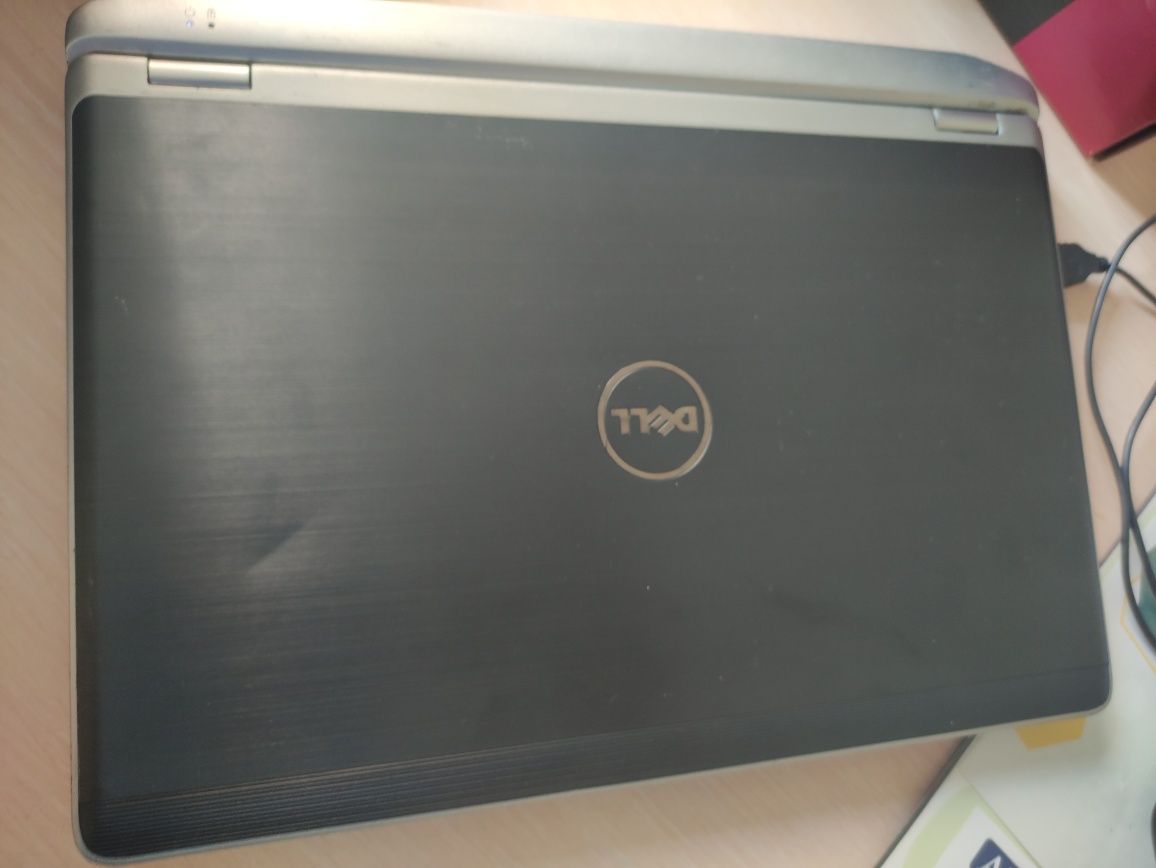 Dell latitude E6220