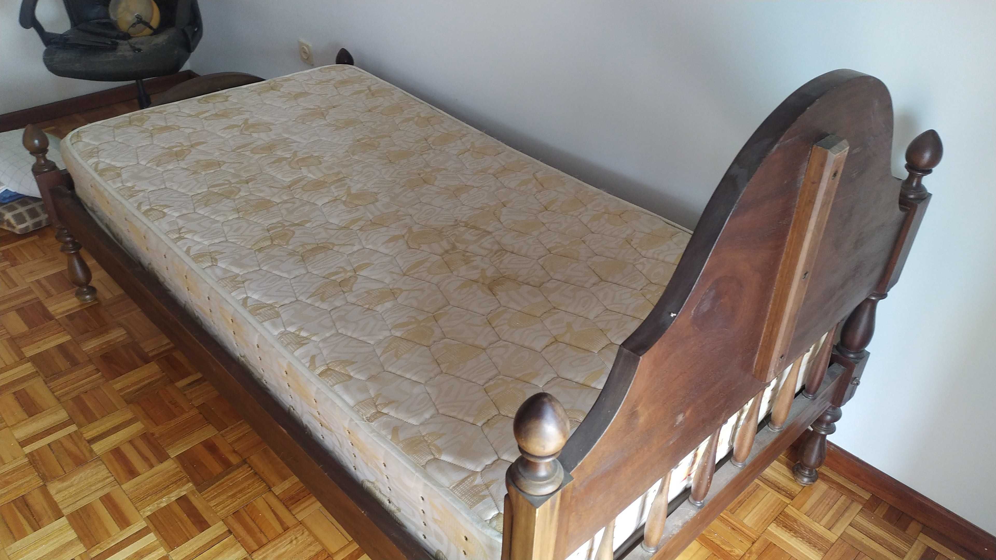 Cama de solteiro