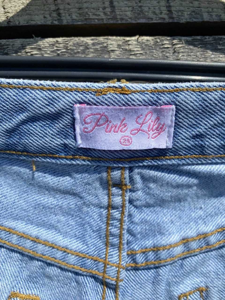 Модні джинсові шорти Pink Lily з потертостями