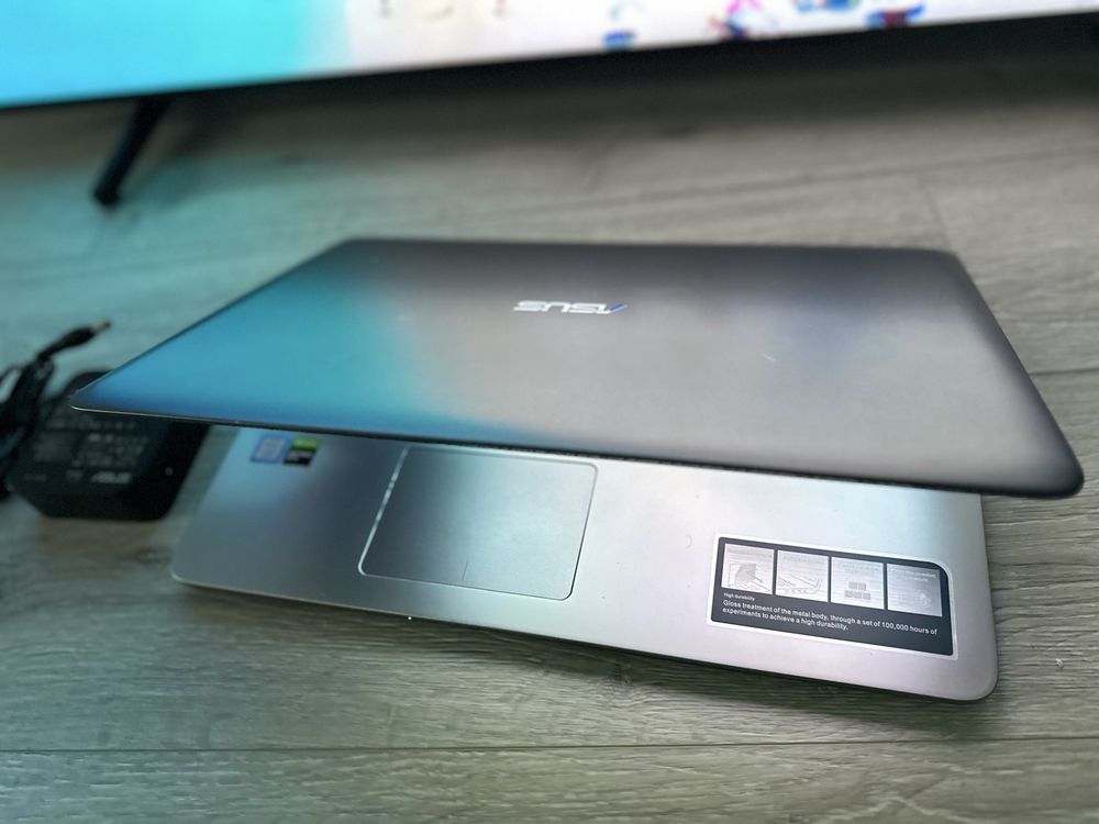 игровой ноутбук Asus / core i7 видео nVidia GeForce GTX960M бат. 3 час