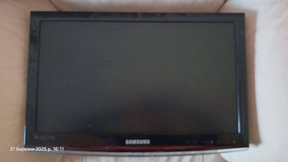 Телевізор  SAMSUNG  LE22C450E1W