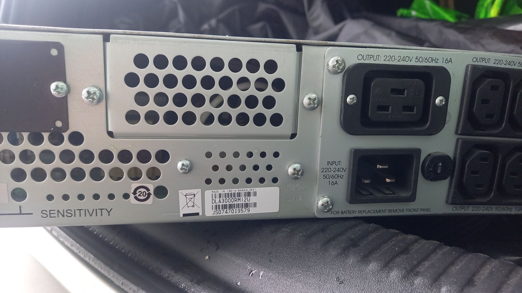 Джерело безперервного живлення APC SMART 3000