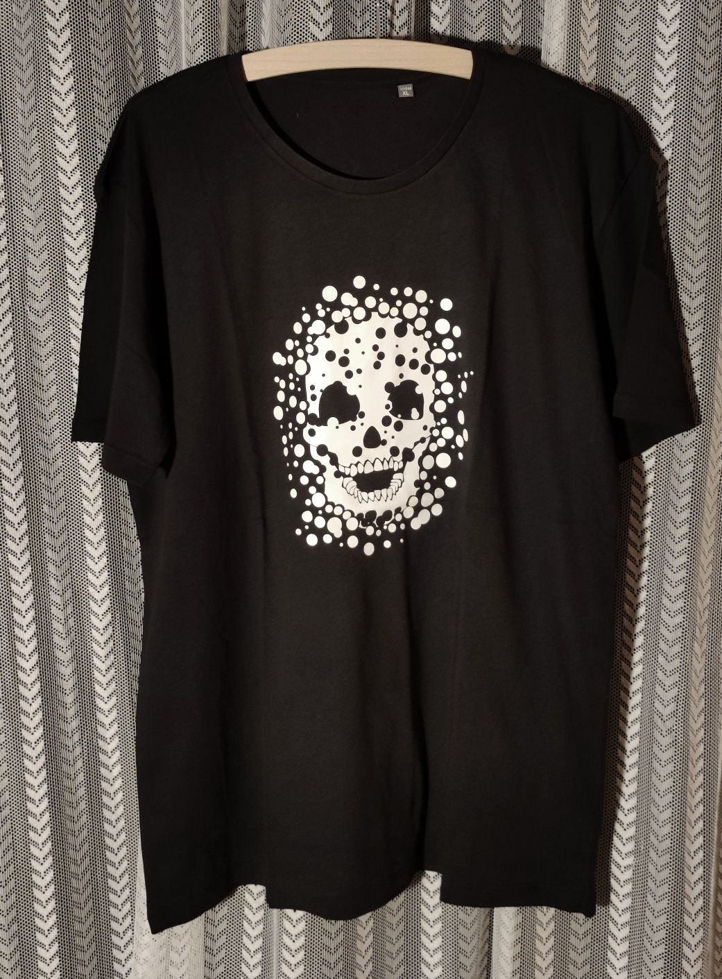 T-shirts Pretas com Caveiras Unisexo