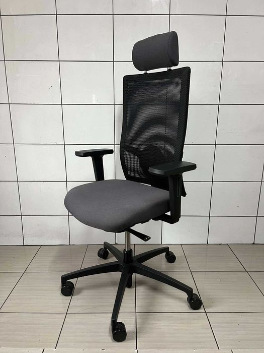 Fotel biurowy obrotowy ergonomiczny Dauphin TakeOver szary zagłówek