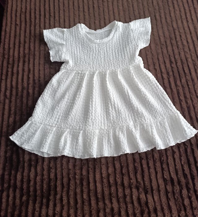 Сукня на дівчинку