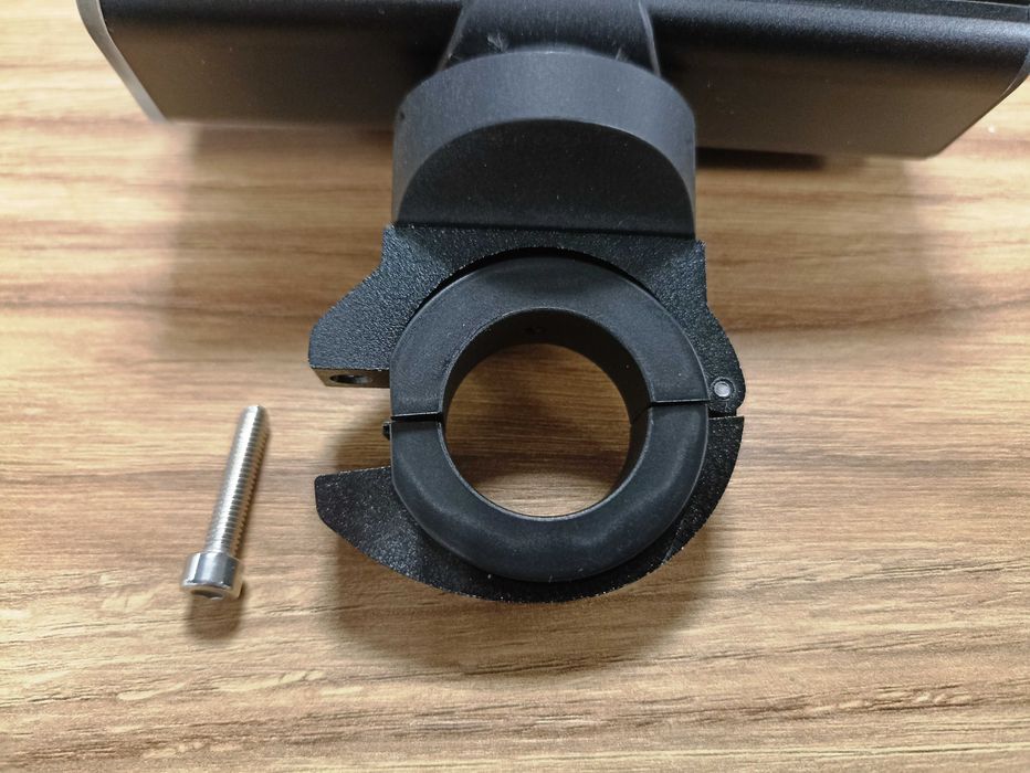 Przednia lampka rowerowa LED -  super jasna - 1000lm - ROCKBROS - NOWA