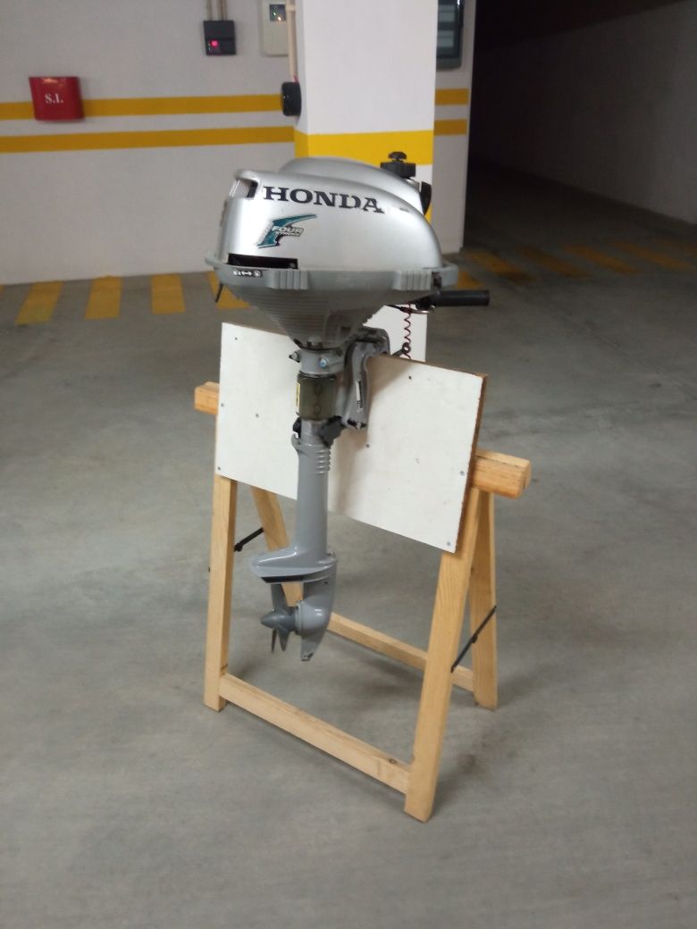 Barco pneumático 2.5m + Honda 2.3 CV 4 tempos