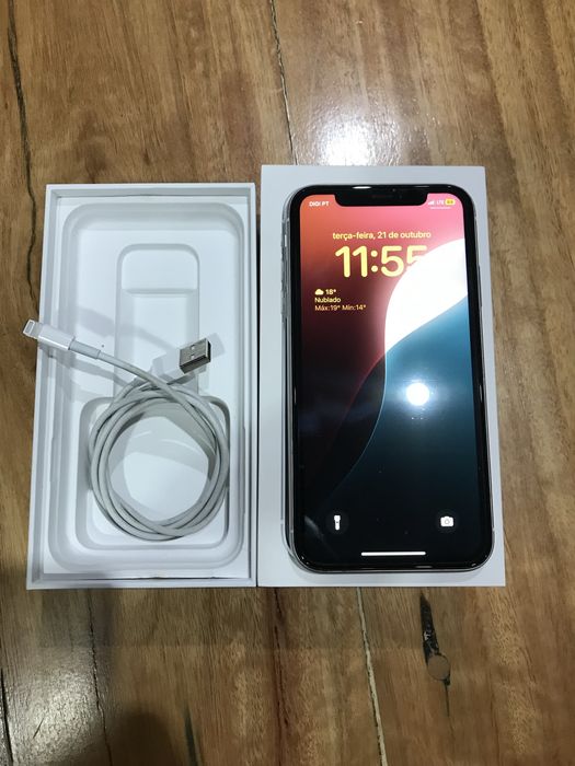 iPhone Xr 64GB em bom estado