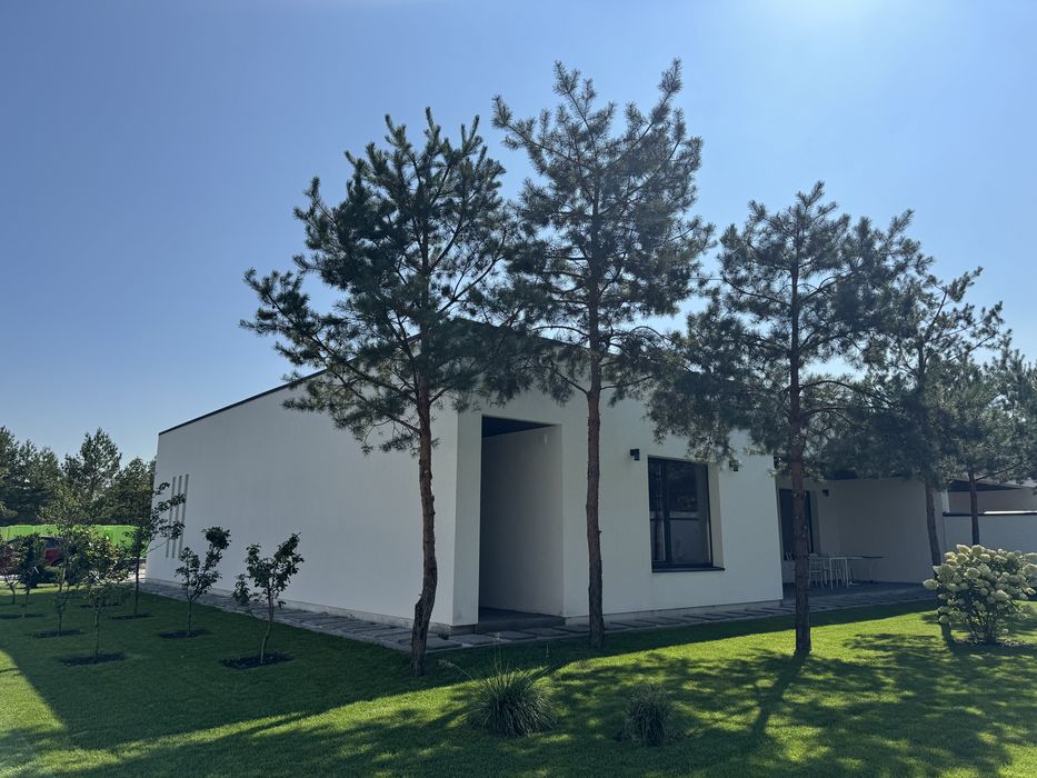 Одноповерховий котедж з ремонтом в КМ біля лісу!