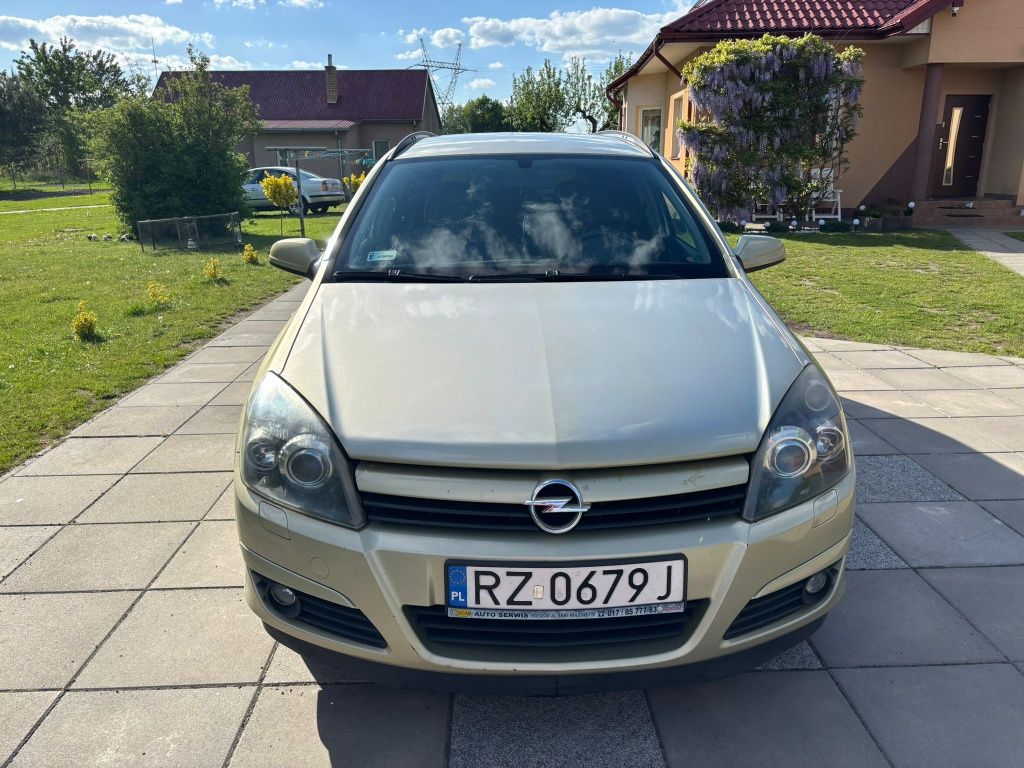 Opel Astra H 1.9CDTI 150km
