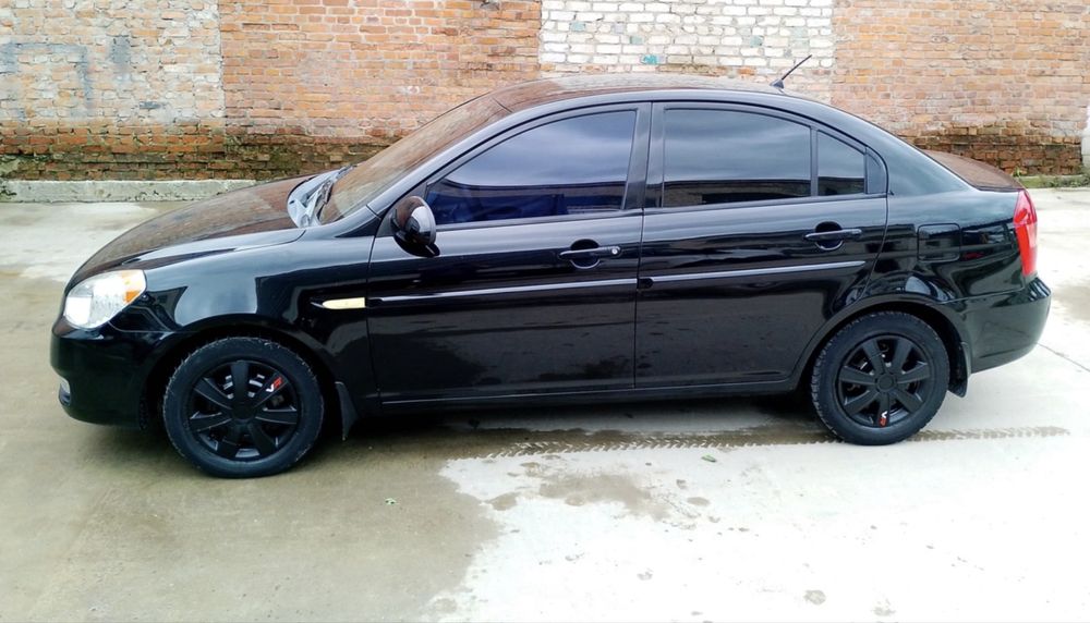 Hyundai Accent.