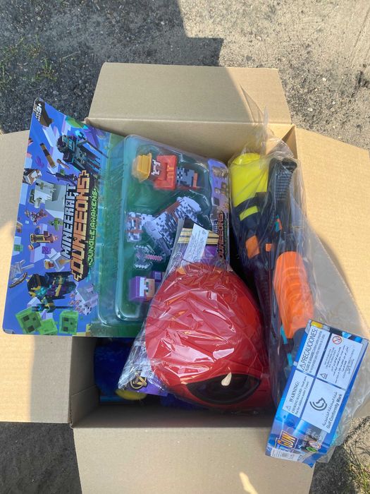 Figurki superbohaterów - Batman, Hulk, Spiderman, Superman - 20 szt.