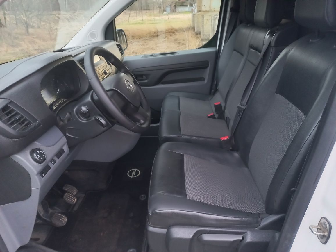 Opel  vivaro long