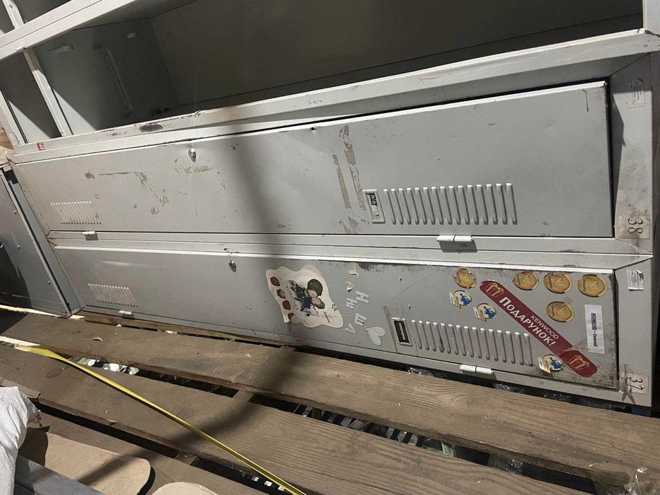 шафа сберігання ящік покупця камера схову барний стіл стілец диван