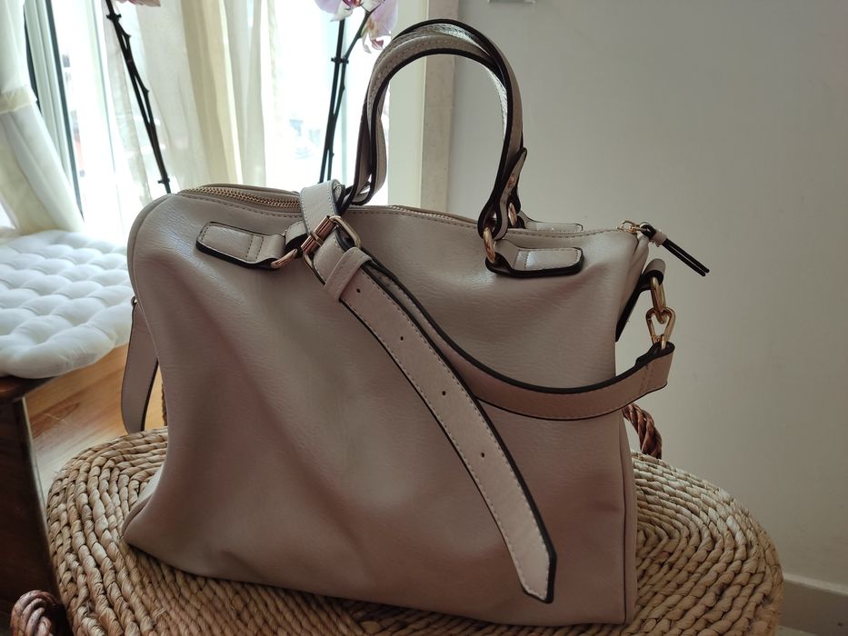 Mala de cor bege -baixa de preço