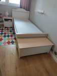 Łóżko 200 x 90 MIA MI-08 ze stelażem, z materacem dla dzieczynki