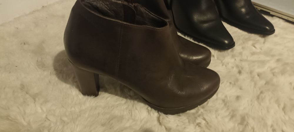 Botas todas em pele