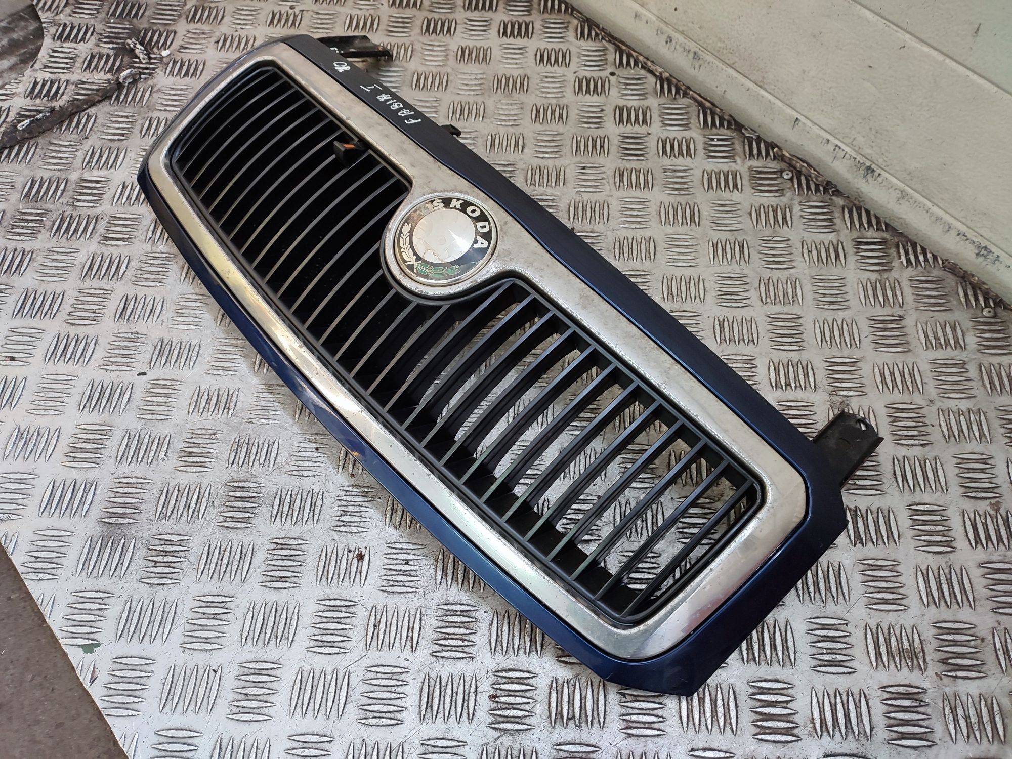 Skoda Fabia I atrapa grill