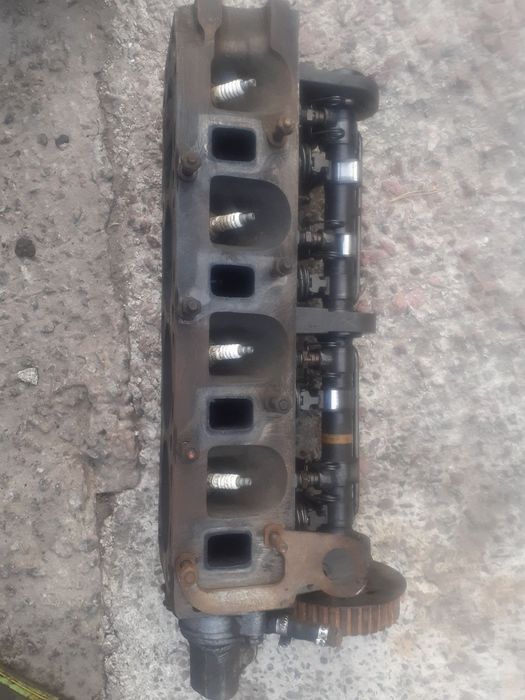 ГБЦ ( карбюратор) Ford sierra 2.0 бензин