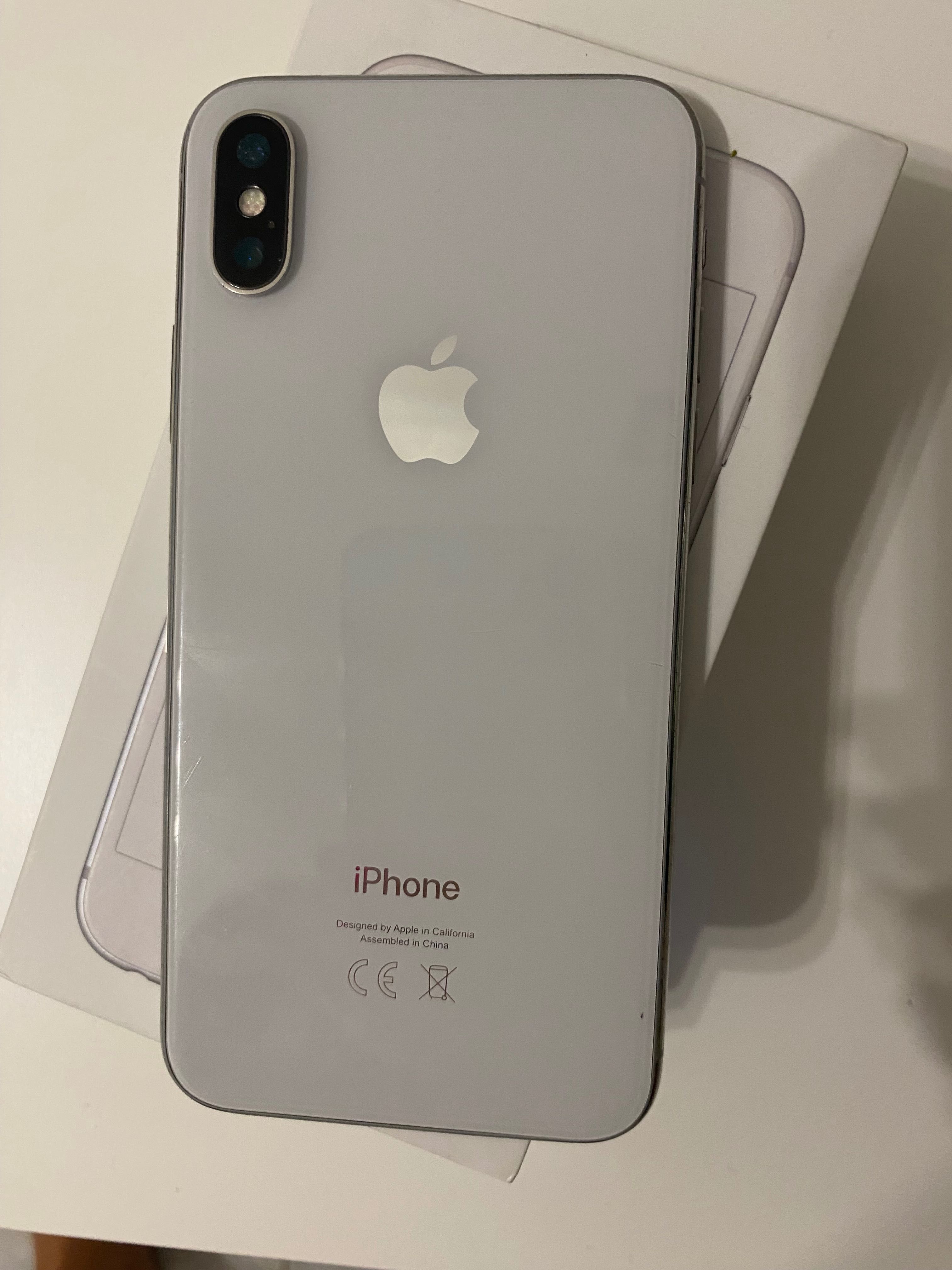 iPhone X śliczny , zadbany polecam!!!