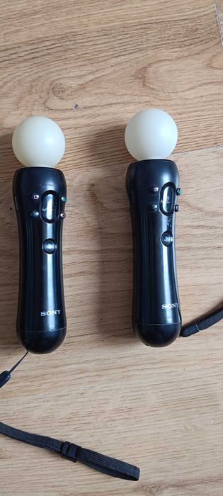 Sprzedam pady kamerki i gry do ps3