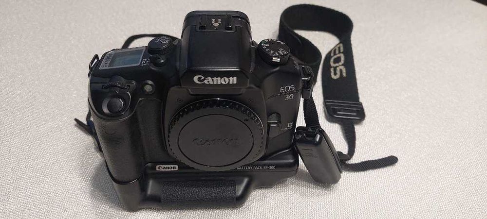 Canon EOS 30 (Analogowy)