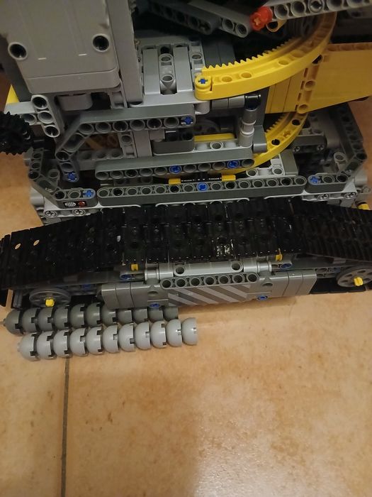 Конструктор лего technic техник екскаватор 42055