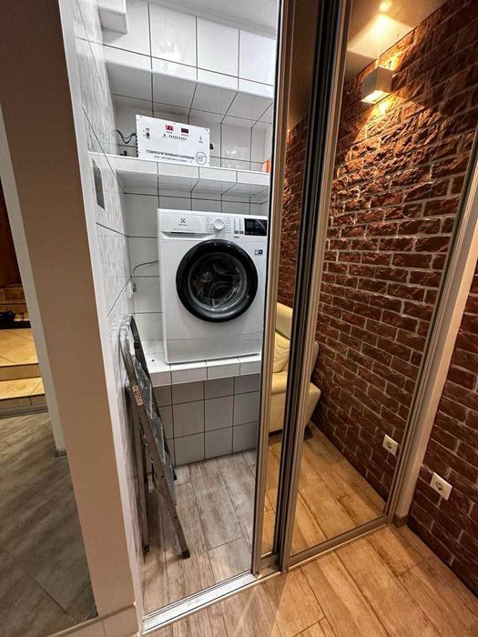 Сдам длительно 3-комнатную квартиру в центре!