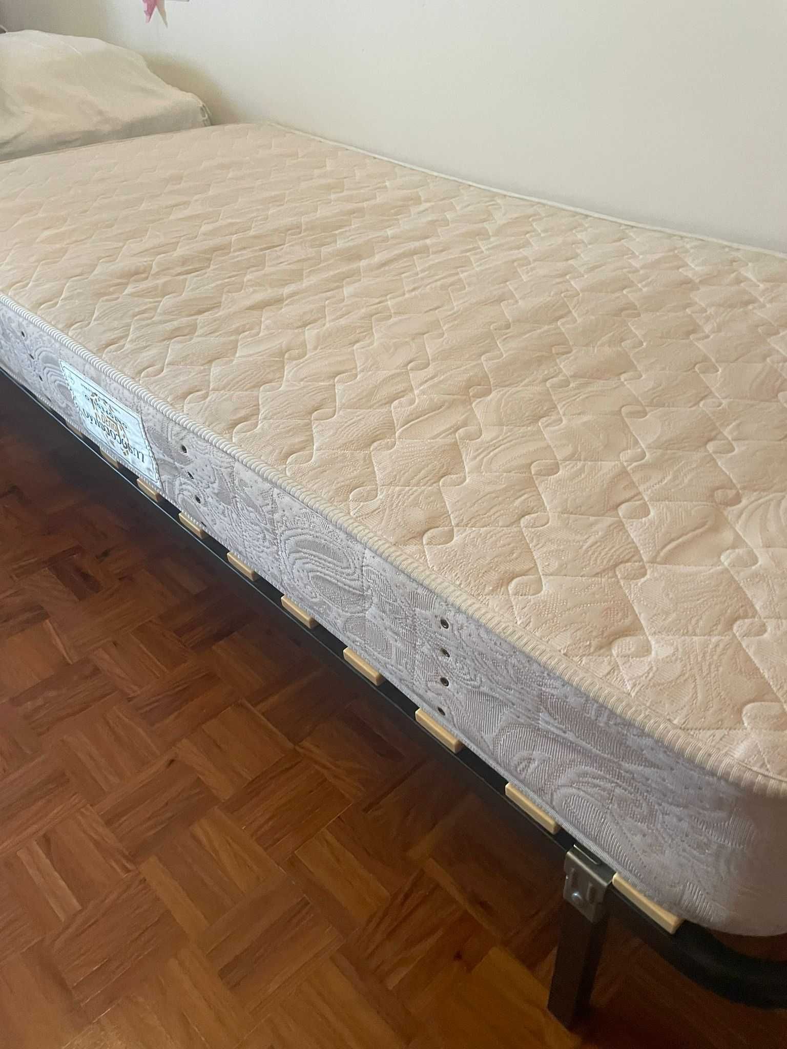Colchão ortopédico solteiro